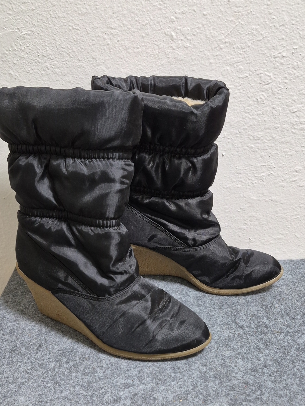 No Boundaries Black Wedge Puffer Boots